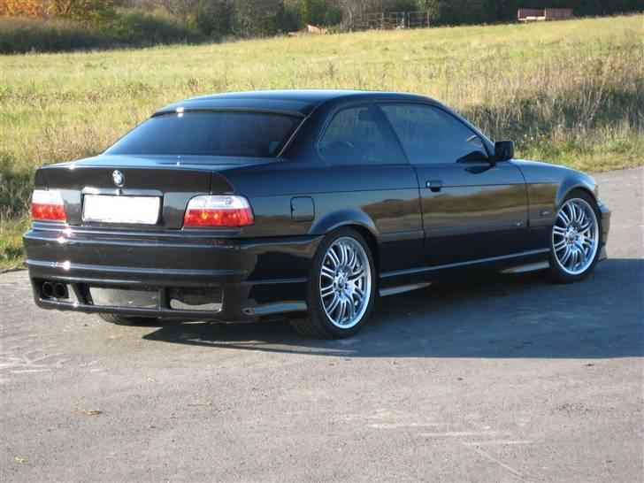 BMW E36 325i Coupé SOLGT billede 2