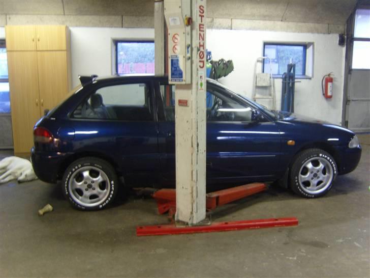 Mitsubishi Colt 1.6 GLXI Bullet  DØD - d. 14/7-2007 på liften.. billede 2