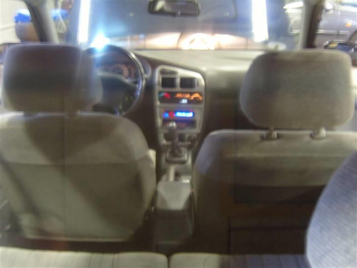 Mitsubishi Colt 1.6 GLXI Bullet  DØD -  d. 15/7-2007  set ind fra bagruden af :) billede 6