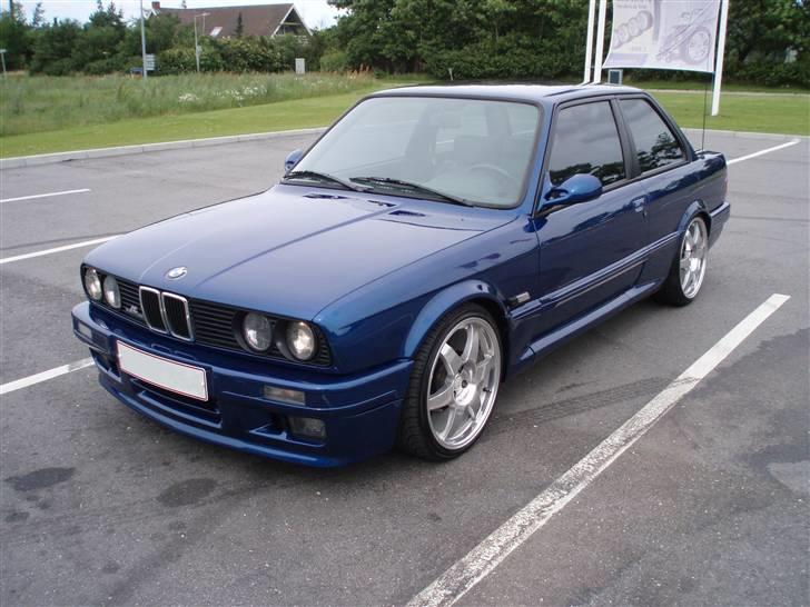 BMW 320I SOLGT billede 2