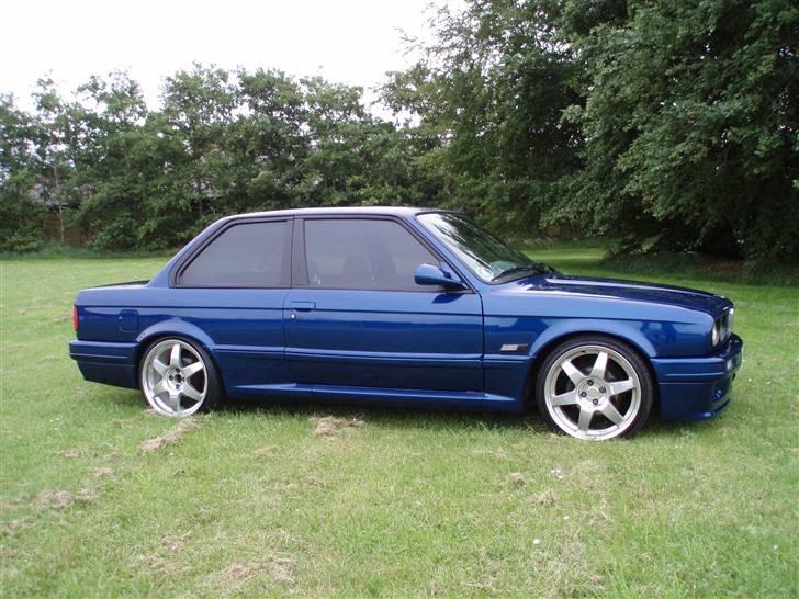 BMW 320I SOLGT billede 4