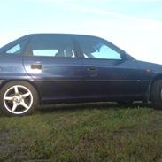 Opel astra f sedan  -AFLIVET-