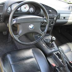 BMW 325i