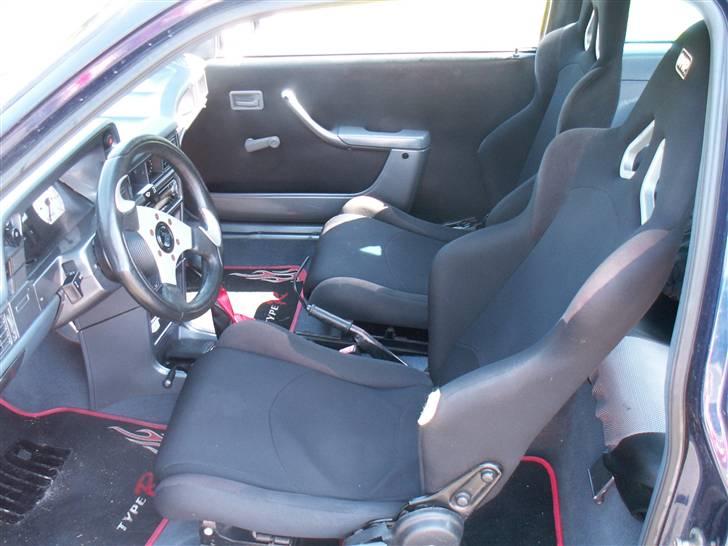 Opel Kadett 1.3 S - Cockpittet. billede 11