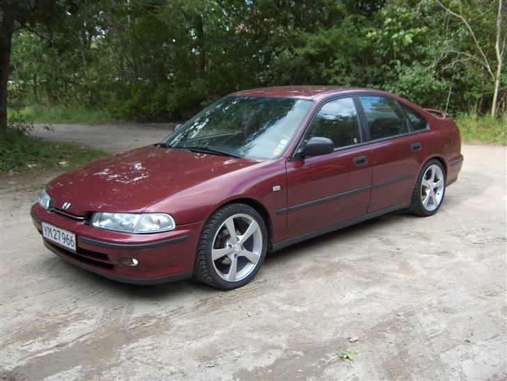 Honda Accord *Solgt* - Så kom der nye ruller billede 1