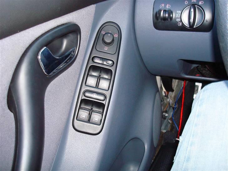 Seat leon * solgt * - El ruder både for og bag.. det er lækkert billede 11