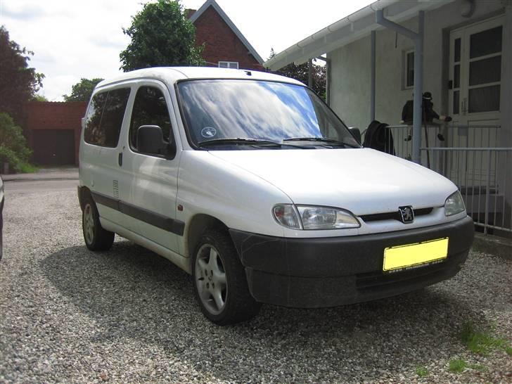 Peugeot Partner. Total skadet billede 1