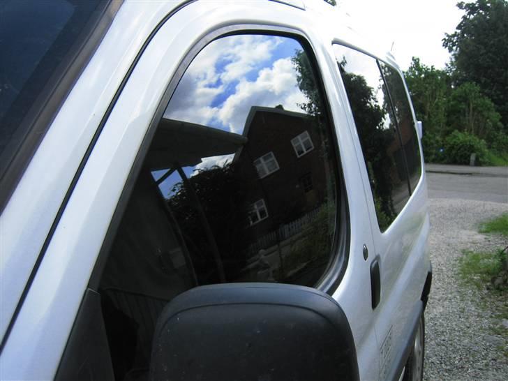 Peugeot Partner. Total skadet billede 3