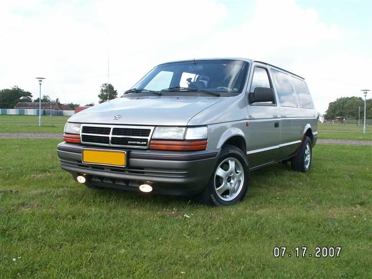 Chrysler Voyager SE van SOLGT billede 1