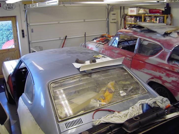 Ford Capri - tagspoileren kræver en del tilpasning da den er til en helt anden bil, skulle afkortes over 40 cm billede 11