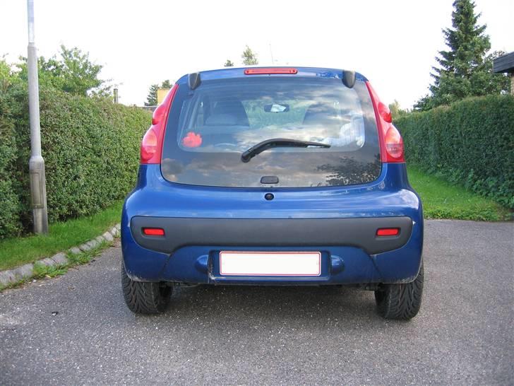 Peugeot 107  {SOLGT} - From behind *rrr* billede 3