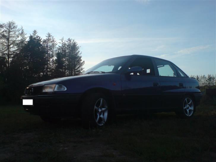Opel astra f sedan  -AFLIVET- - nyt billede 1