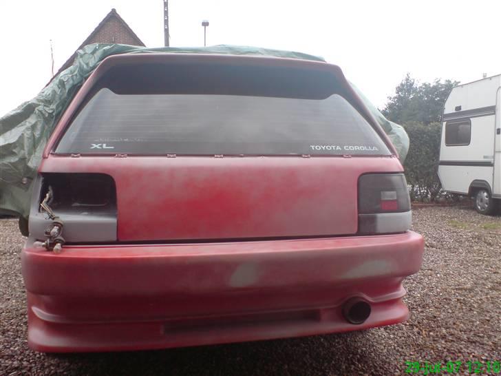 Toyota Corolla SOLGT :-( - så blev kofanger og bagklappen prøve monteret billede 19