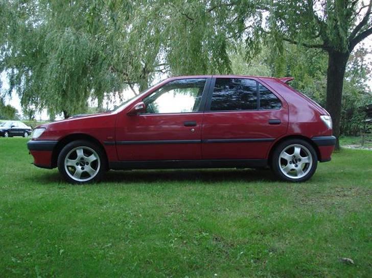 Peugeot 306 XR 'solgt' - taget ved Væggerløsehallen billede 15