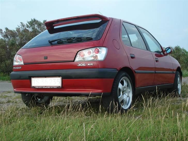Peugeot 306 XR 'solgt' - billedet er blevet taget i Gedser billede 18