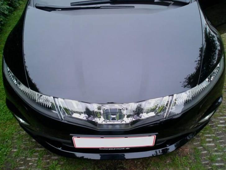 Honda Civic 1.8 Sport - Feeeeh front! skal bare lige have gjort noget ved det midterste stykke billede 3