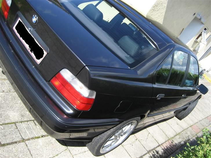 BMW 325i billede 9