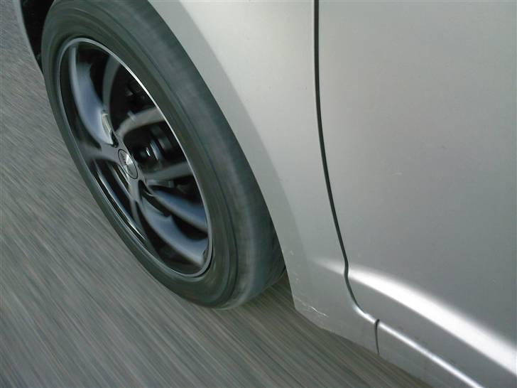 Suzuki Swift GL-A 3-d Aut (SOLGT - Fælge i fart billede 3