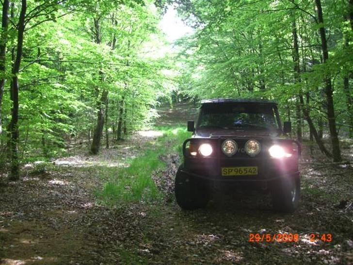 Toyota Landcruiser LJ70 - solgt- - Så kom der ny / brugt forrude i.. lortearbejde at sætte sådan en i..!!! billede 13