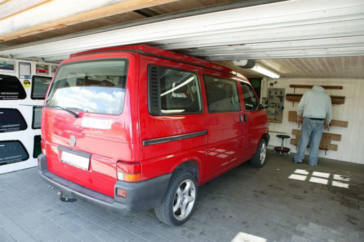 VW VW Multivan Camper - Da bilen skulle have Tonede ruder inde hos Marcus Rudetoning billede 9