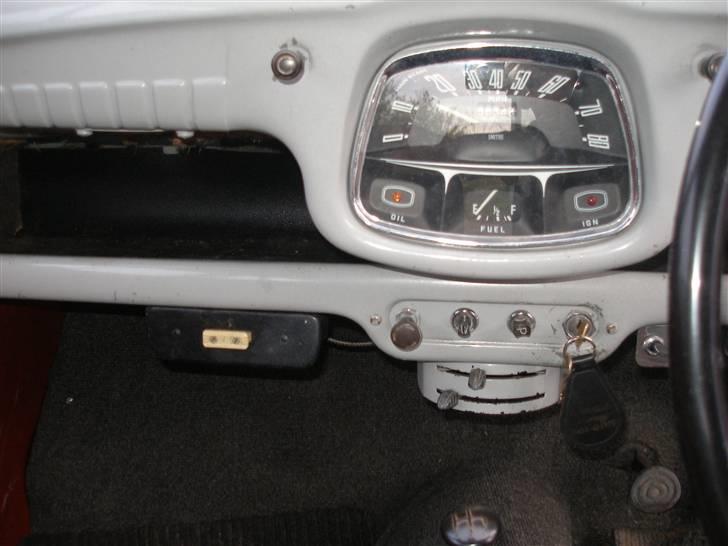 Austin-Morris Austin A35 Stationcar - Topfart 148 km/t - 0-100 km/t: 19 sec - 15.6 km/liter billede 3