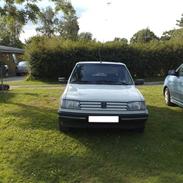 Peugeot 309