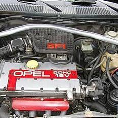 Opel Kadett 2.0GSI16v SOLGT