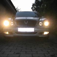 Mercedes Benz w210 E