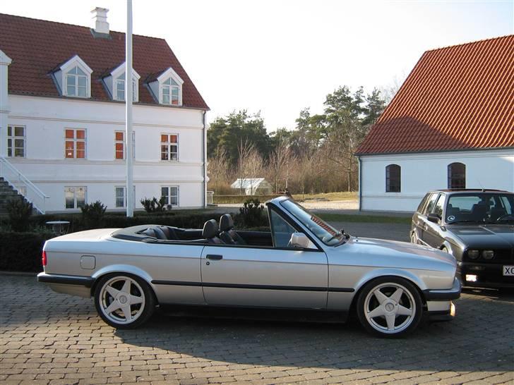 BMW 325I Cabriolet *SOLGT* billede 6