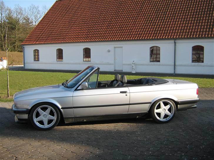 BMW 325I Cabriolet *SOLGT* billede 7