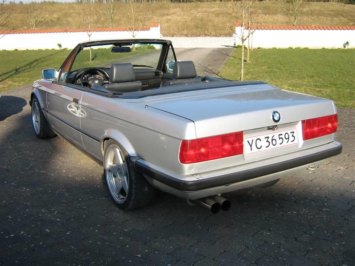 BMW 325I Cabriolet *SOLGT* billede 8