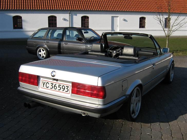 BMW 325I Cabriolet *SOLGT* billede 9