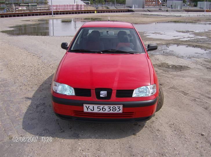 Seat ibiza "SOLGT" - for fra (-: billede 2