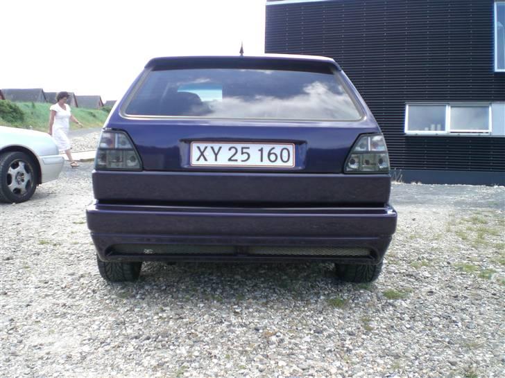 VW golf 2 "solgt" - halvudspartlet bagklap, røgfarvet baglygter billede 4