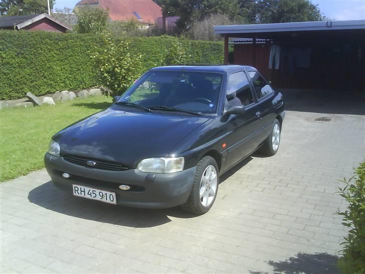 Ford escort 1,3 CL SOLGT billede 1
