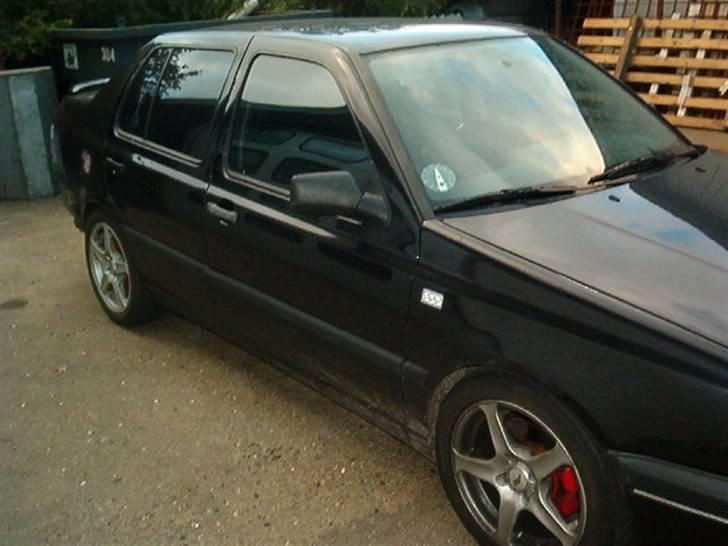 VW vento 1,8  SOLGT  billede 2