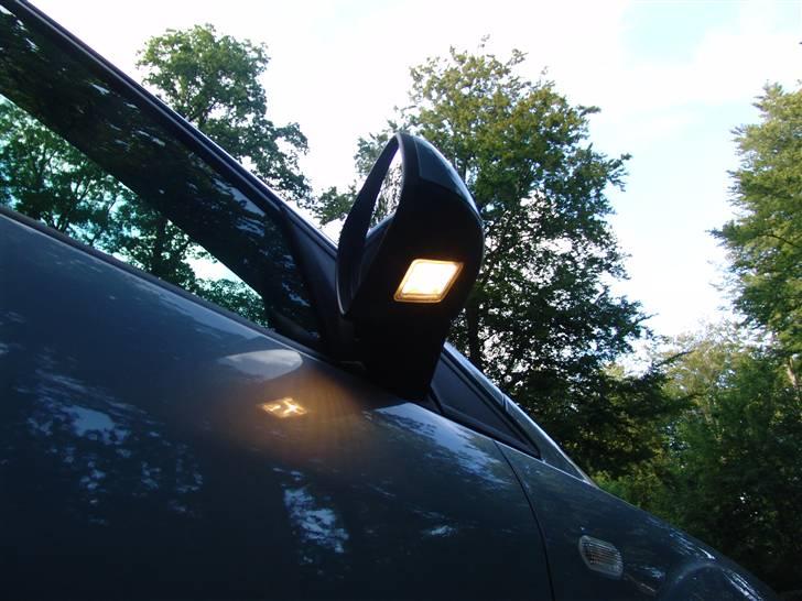 Ford Focus 1.6 Trend st. car - Indstigningslys i sidespejle billede 8