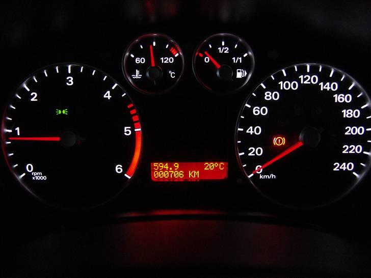 Ford Focus 1.6 Trend st. car - Omdr./ speedometer/ varmemåler og tankmåler billede 10