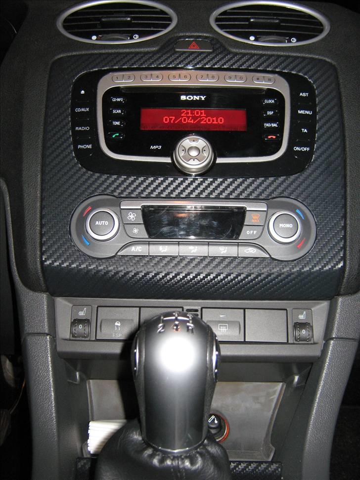 Ford Focus 1.6 Trend st. car - Ford radio skiftet til Sony med Mp3 Og Dobbelt zoneklimaanlæg billede 11