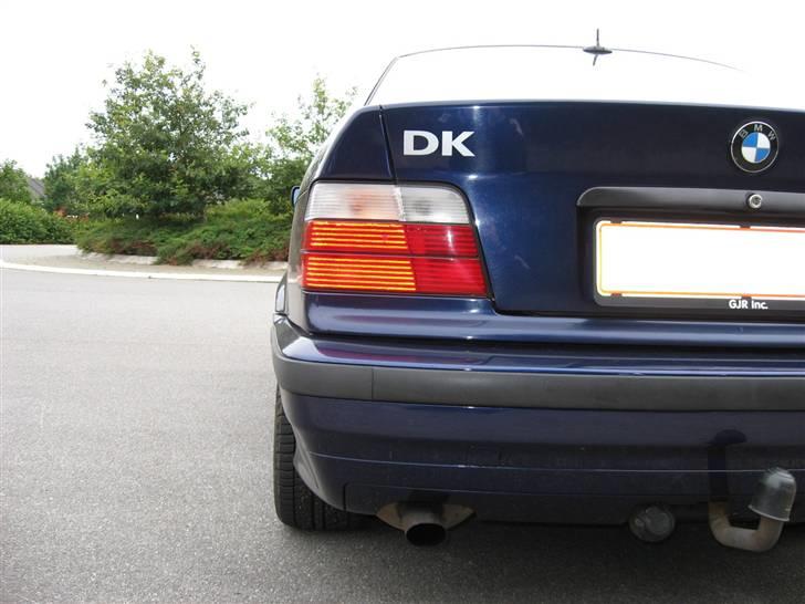 BMW E36 323I - Siden dette billede er blevet taget, er DK skilt, og 323I emblem blevet fjernet. billede 5