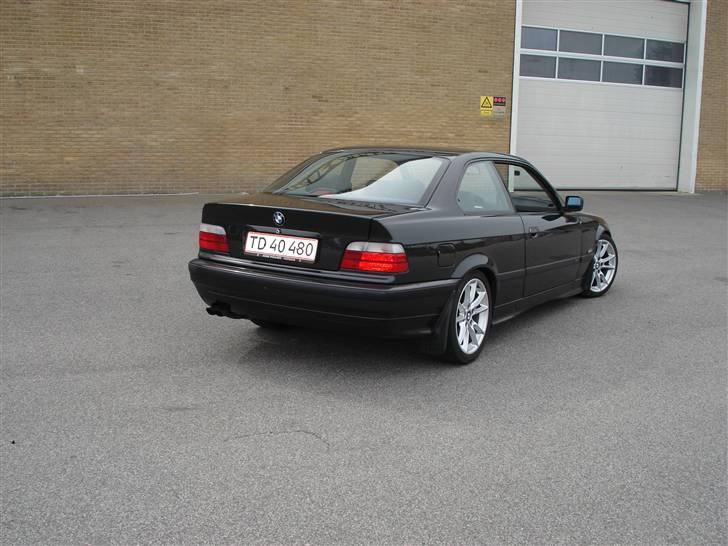 BMW 325i Coupè [SOLGT] billede 2