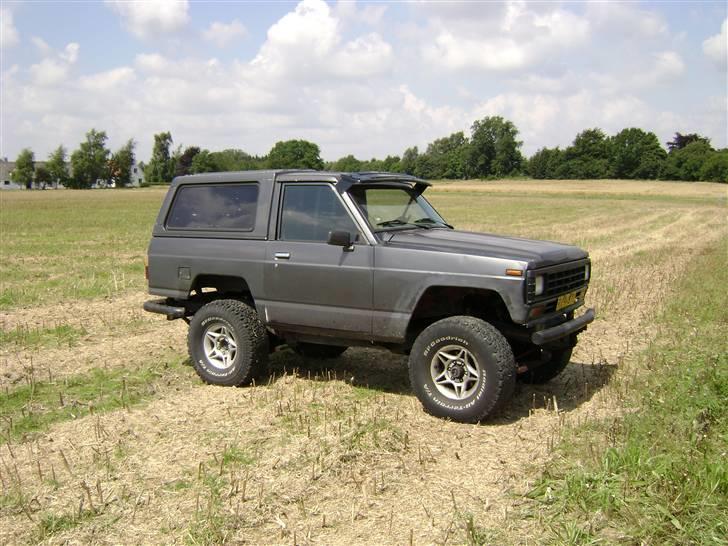 Nissan Patrol (160) solgt - Så er der kommet EMU undervogn på, og den er blevet boddylifte 6 cm.... billede 8