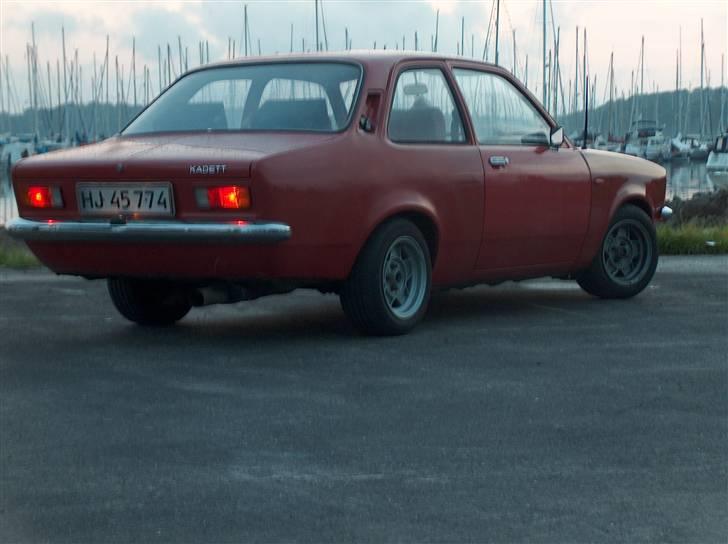Opel Kadett C 1200 Sedan billede 11