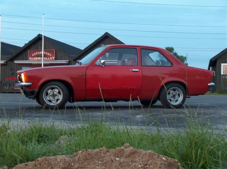 Opel Kadett C 1200 Sedan billede 13