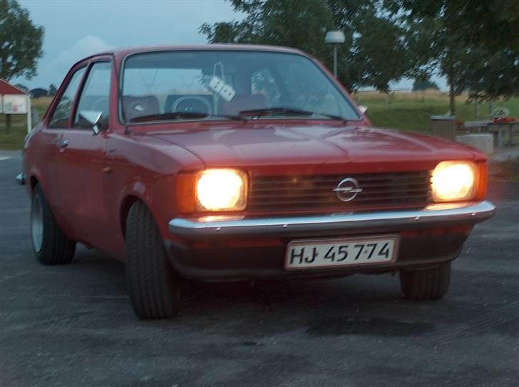 Opel Kadett C 1200 Sedan billede 14