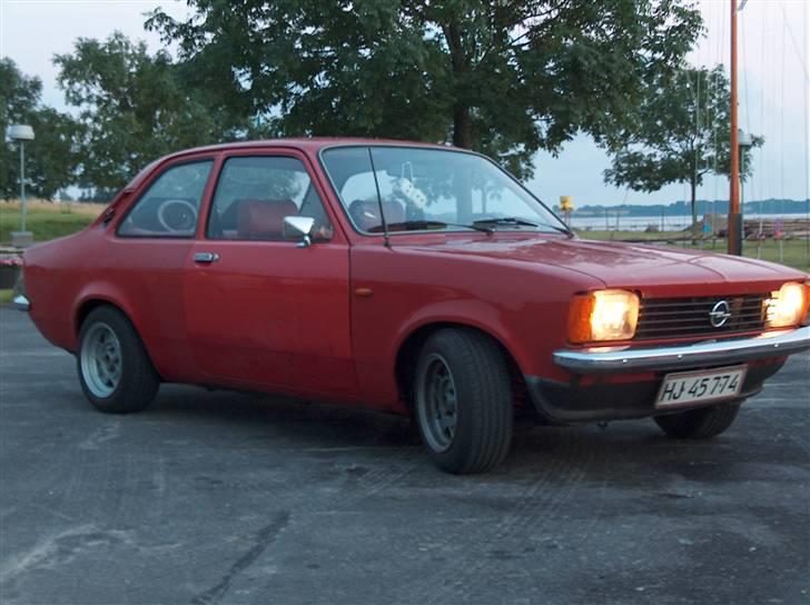 Opel Kadett C 1200 Sedan billede 15