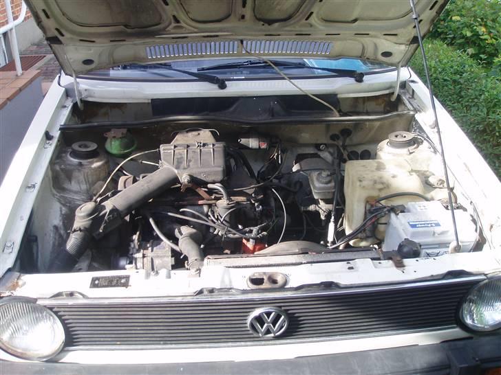 VW Golf 1 cabrio - motorrum. billede 3