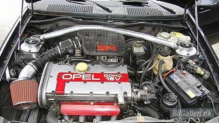 Opel Kadett 2.0GSI16v SOLGT billede 3