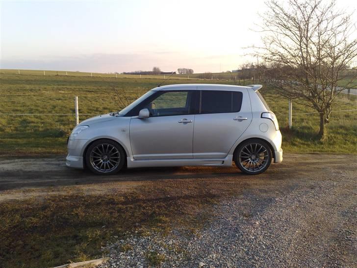 Suzuki swift (SOLGT) billede 7