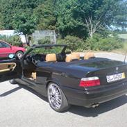 BMW 325I cabriolet solgt